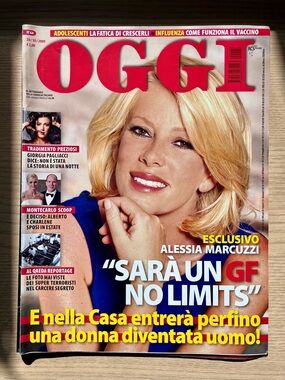 Bundle of Three (3) Italian OGGI Magazine - Oct/Nov 2009 - Coffee Table Decor